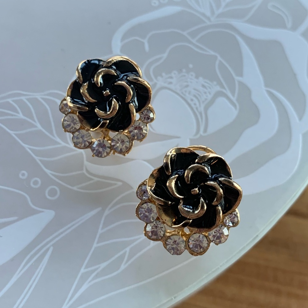 Black & Gold Roses Clear Crystal Fringe Earrings - Picture 3 of 10